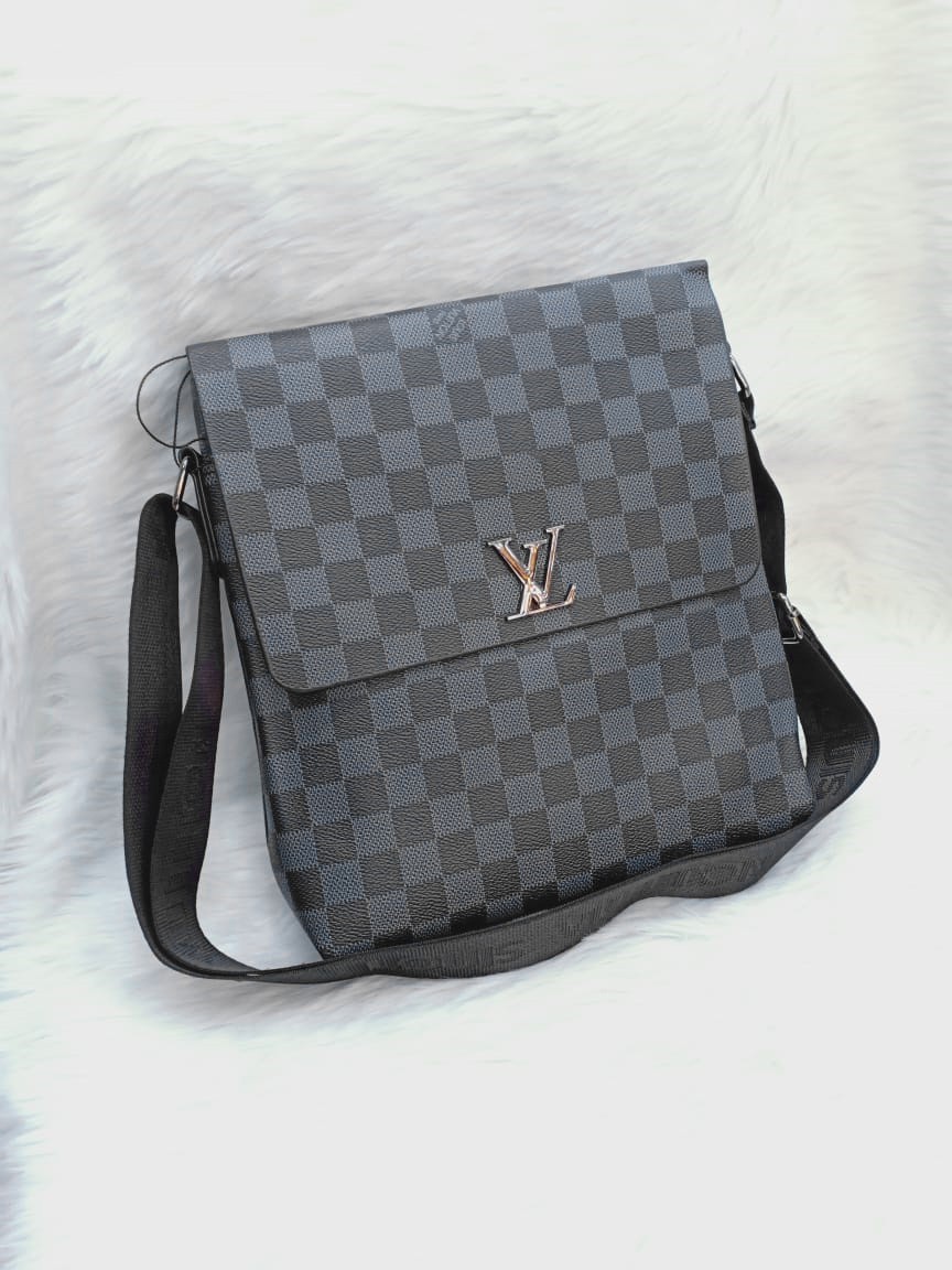 Louis Vuitton Messenger Bag in Pakistan - Royal Watches Online Shop